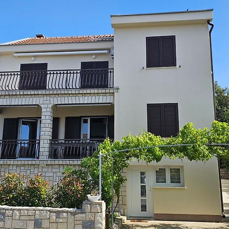 Vila Beleca Krk - Apartments Rest & Sea Krk Town Exterior photo
