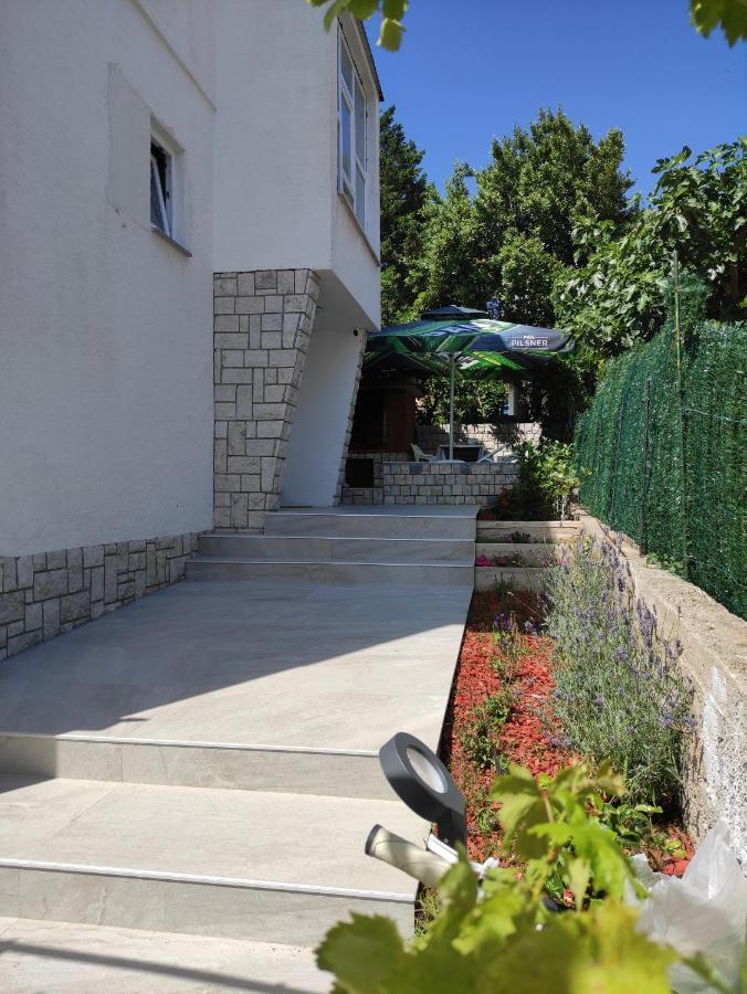 Vila Beleca Krk - Apartments Rest & Sea Krk Town Exterior photo